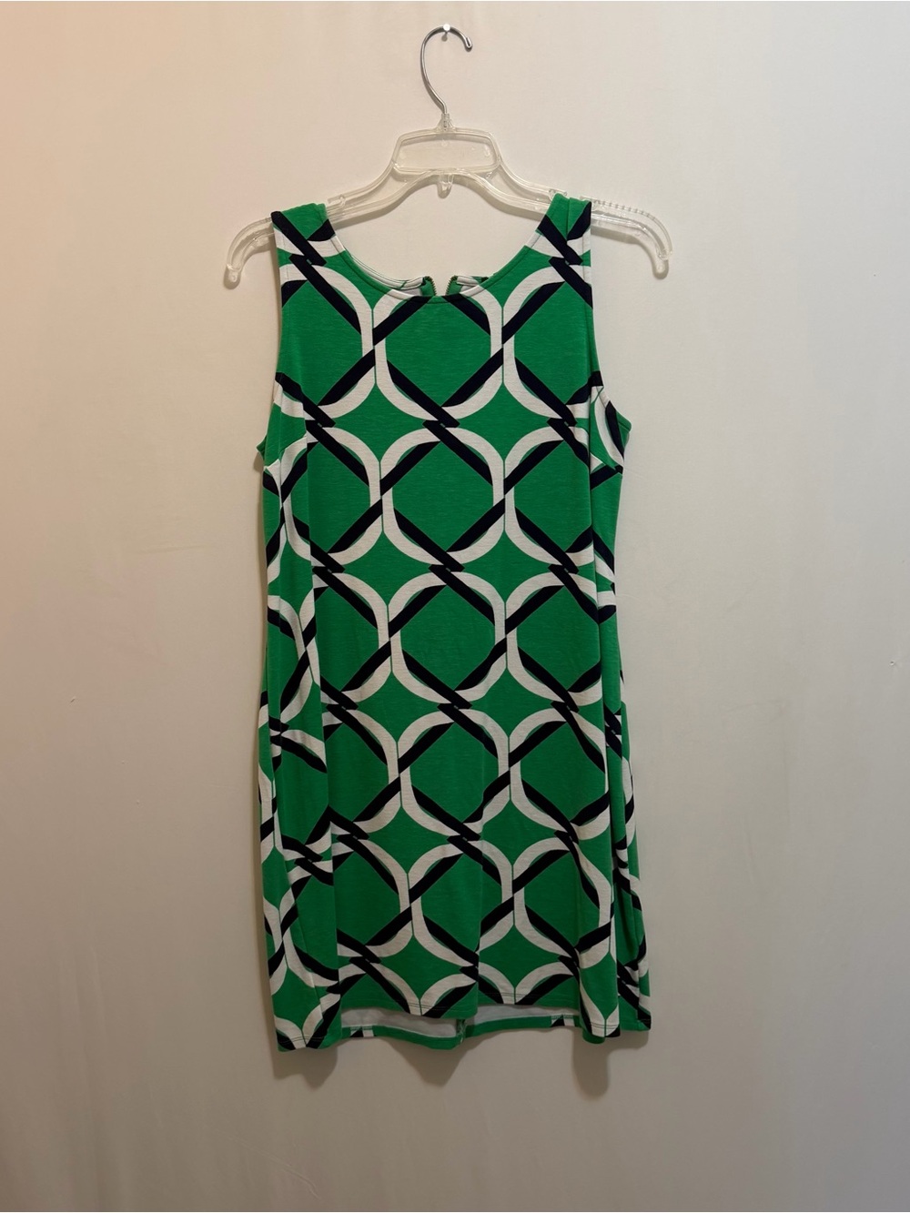 crown & ivy Green, White and Black Geometric Sleeveless Shift Dress